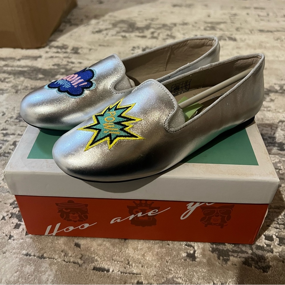NIB HOO Silver Chloe's Metallic Boom POW Boom Slip On Flats Size 6 US $68